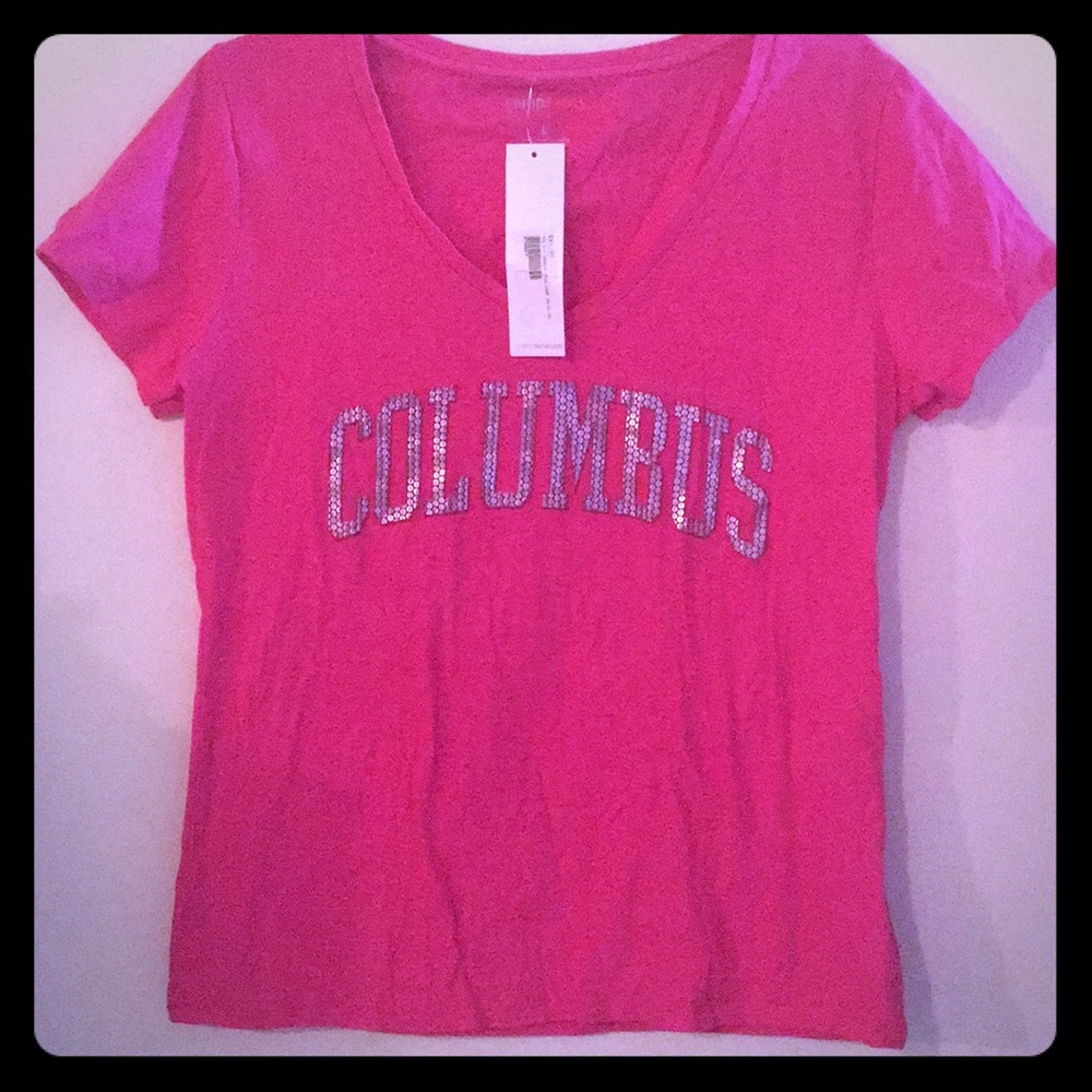 Pink short sleeve v neck tee